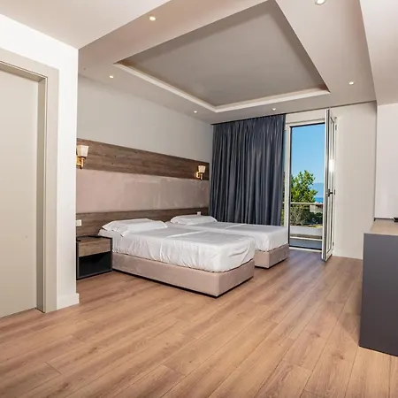 Hotel Real Hotel 4*