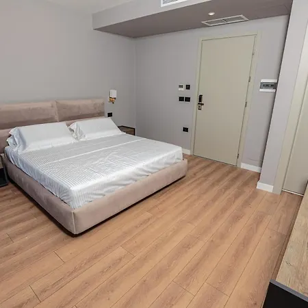 Ξενοδοχείο Real 4*